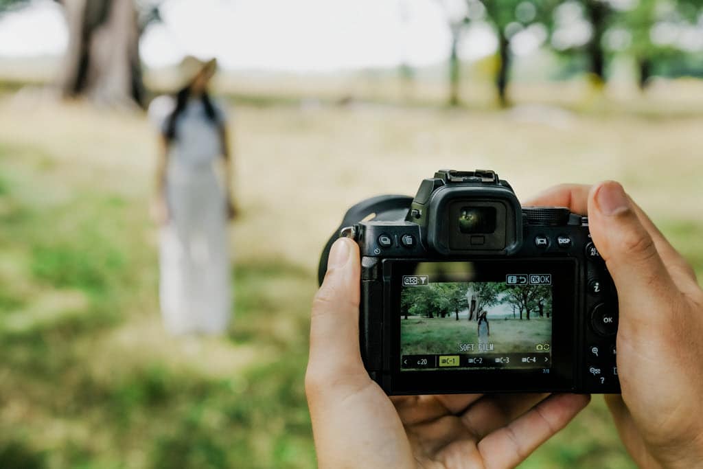 Nikon Z 50II viseur et écran tactile sur rotule